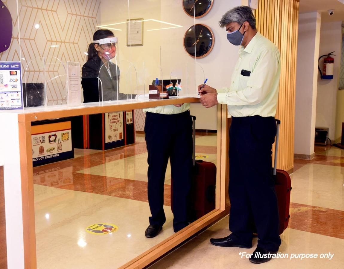 Oyo Hotel Ss Grand Lucknow Zewnętrze zdjęcie